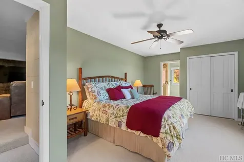 653 Country Club Drive Highlands NC 28741
