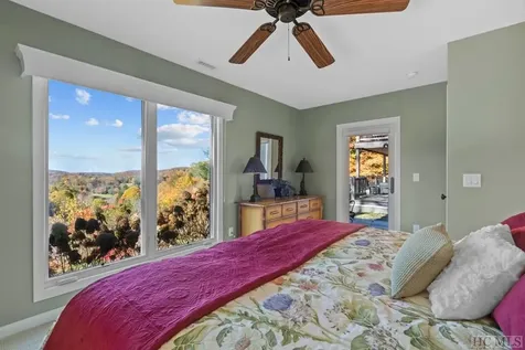 653 Country Club Drive Highlands NC 28741