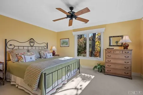 653 Country Club Drive Highlands NC 28741