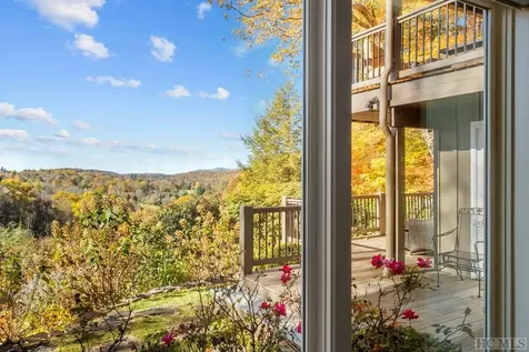 653 Country Club Drive Highlands NC 28741