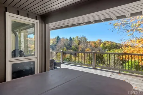 653 Country Club Drive Highlands NC 28741
