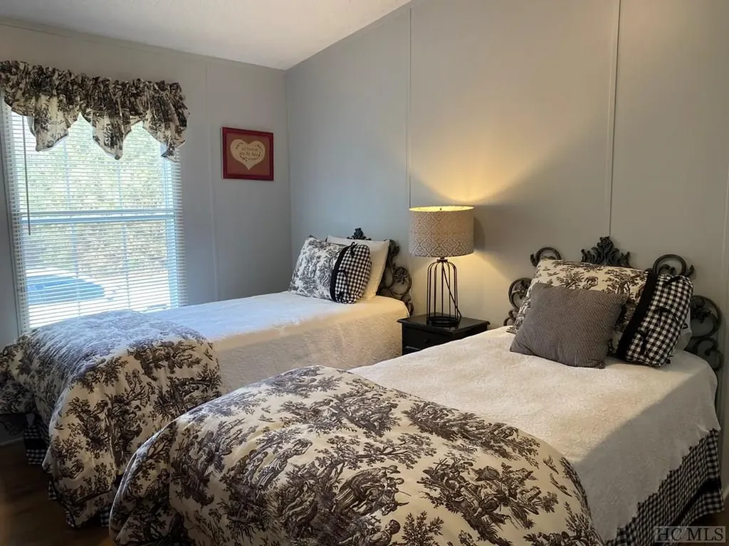 Lake Toxaway NC 28747