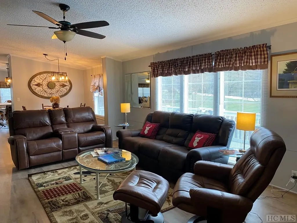 Lake Toxaway NC 28747