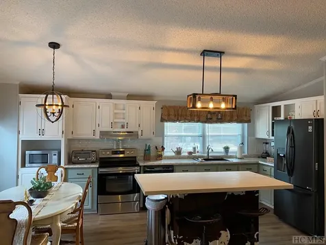 Lake Toxaway NC 28747