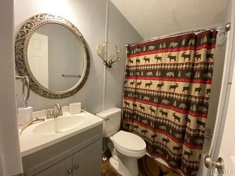 Lake Toxaway NC 28747