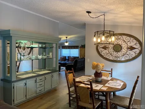 Lake Toxaway NC 28747