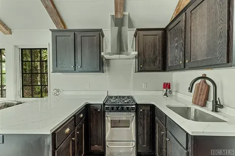 61 Moonstone Loop Highlands NC 28741