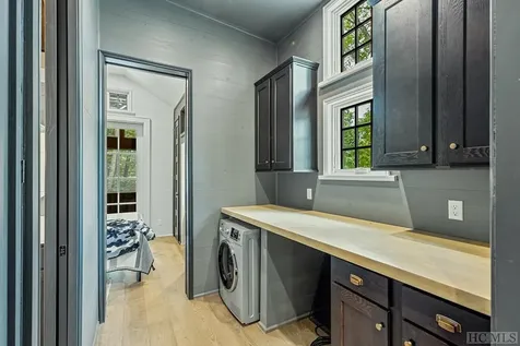 61 Moonstone Loop Highlands NC 28741