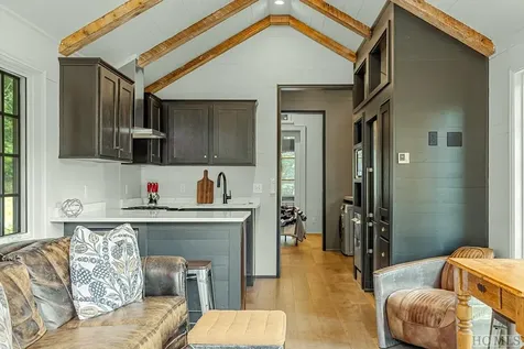 61 Moonstone Loop Highlands NC 28741