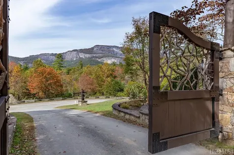 61 Moonstone Loop Highlands NC 28741