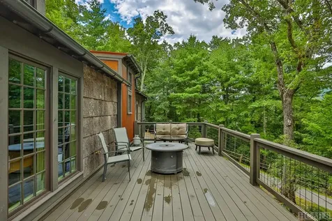 21 Moonstone Loop Highlands NC 28741