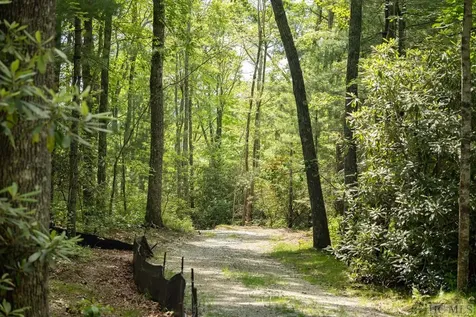 176 Dry Creek Trail Cashiers NC 28717