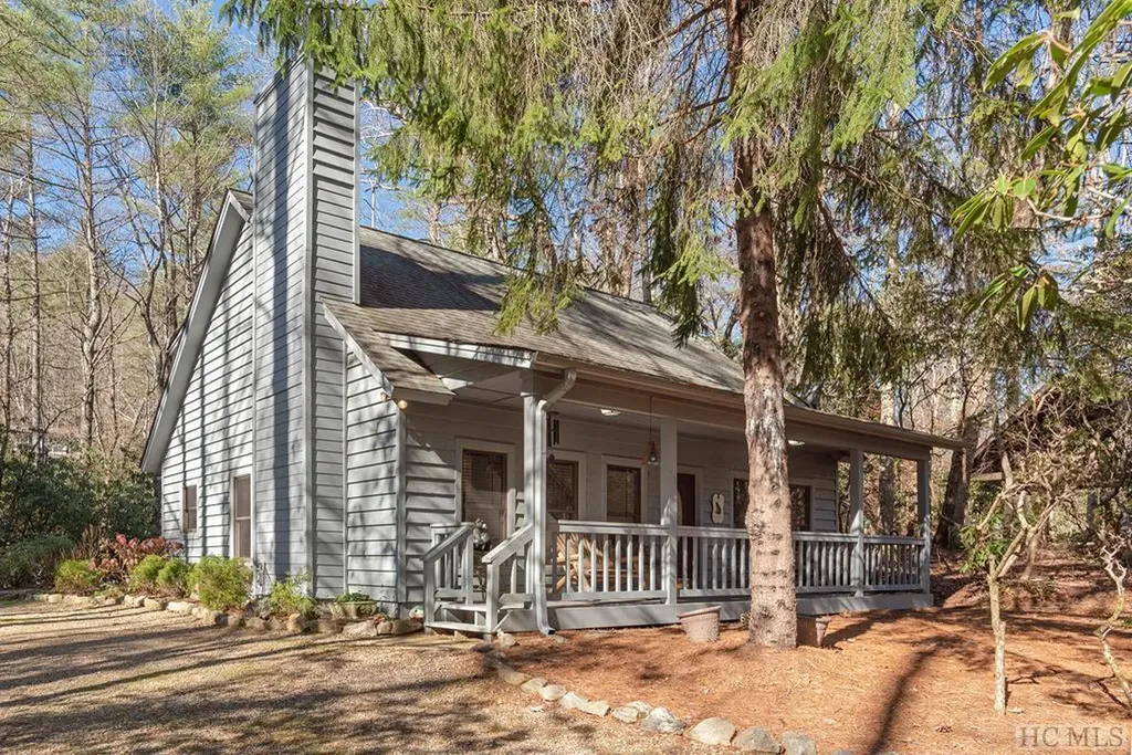 458 Cherokee Trail Sapphire NC 28774