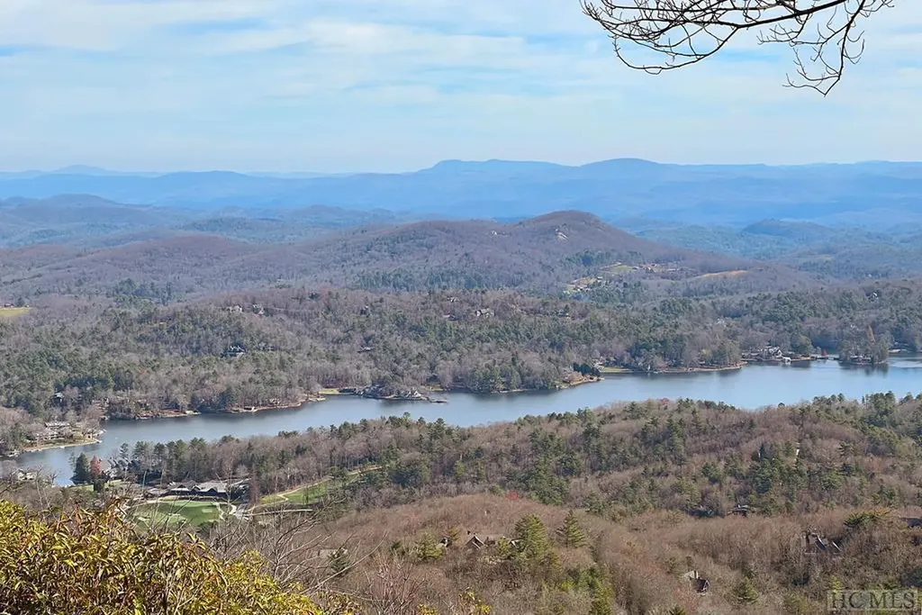 1037 Toxaway Drive Lake Toxaway NC 28747