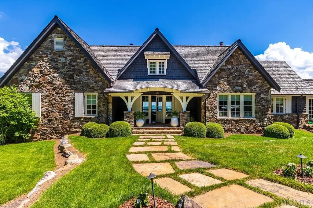 650 Courthouse Terrace Drive Cashiers NC 28717