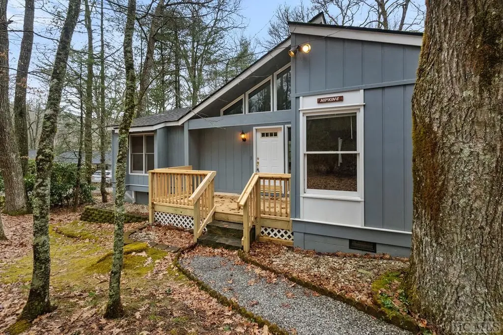 89 Rolling Woods Drive Highlands NC 28741
