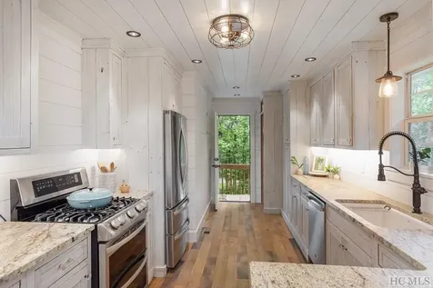 619 Holly Road Sapphire NC 28774