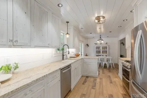 619 Holly Road Sapphire NC 28774