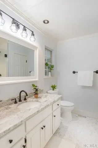 619 Holly Road Sapphire NC 28774