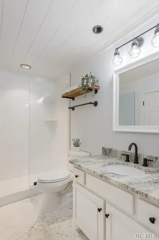 619 Holly Road Sapphire NC 28774