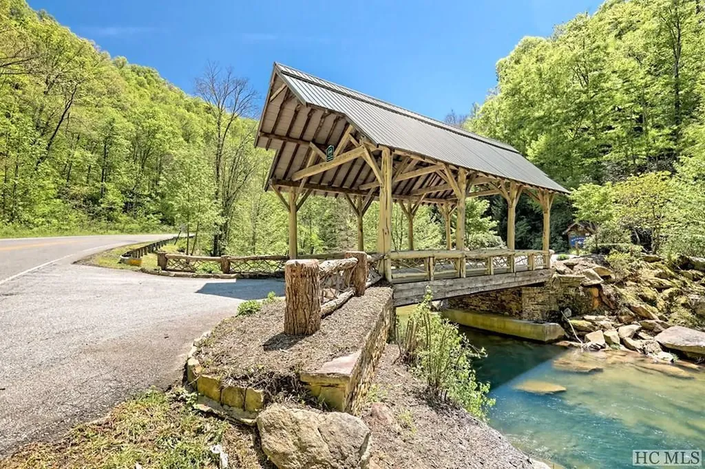 13 Hares Ear Tuckasegee NC 28783