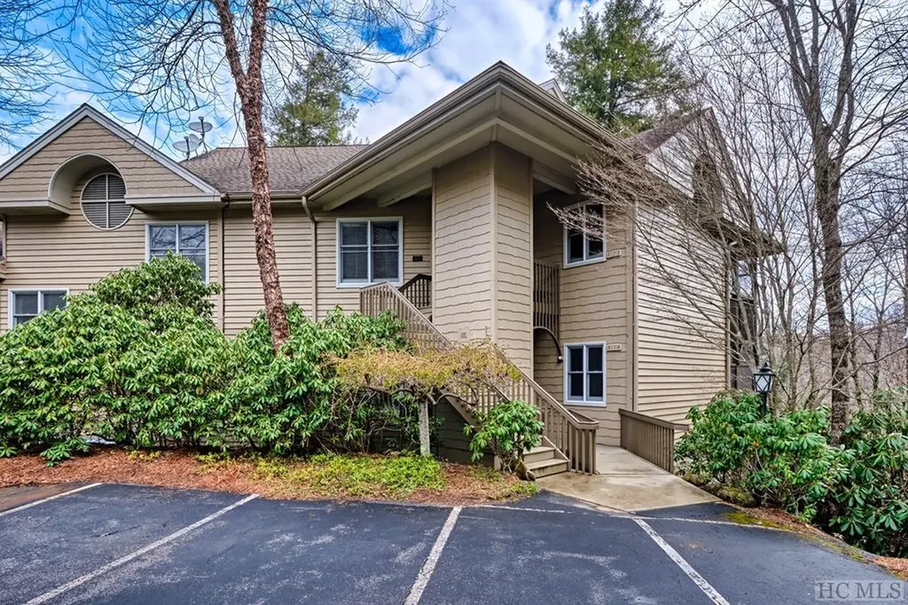 75d Burning Bush Lane Highlands NC 28741