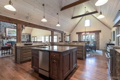 872 Cross Creek Trail Cullowhee NC 28723