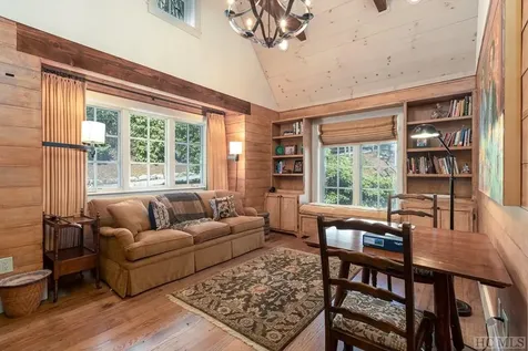 872 Cross Creek Trail Cullowhee NC 28723