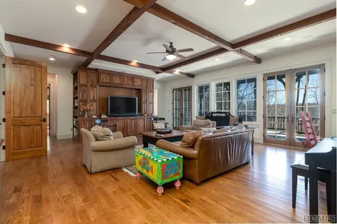 872 Cross Creek Trail Cullowhee NC 28723