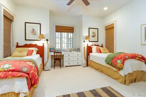 872 Cross Creek Trail Cullowhee NC 28723