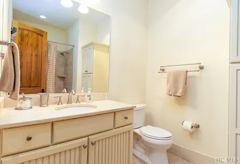 872 Cross Creek Trail Cullowhee NC 28723