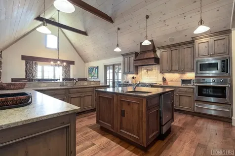 872 Cross Creek Trail Cullowhee NC 28723