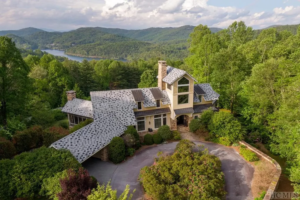 82 Drystack Way Cashiers NC 28717