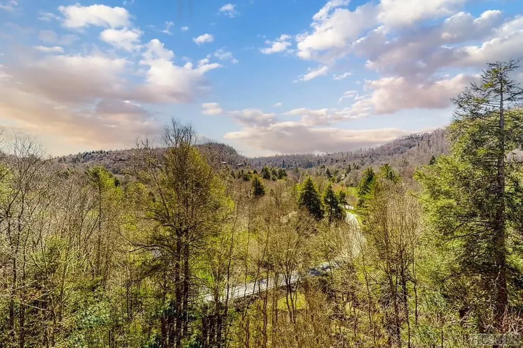 34 Spruce Lane Highlands NC 28741
