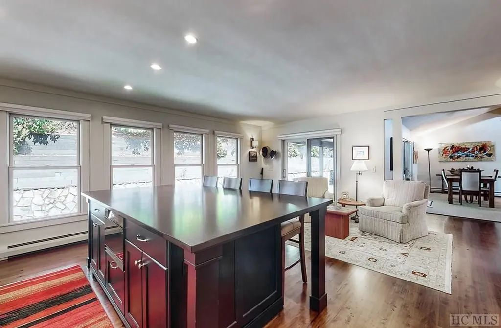 34 Spruce Lane Highlands NC 28741