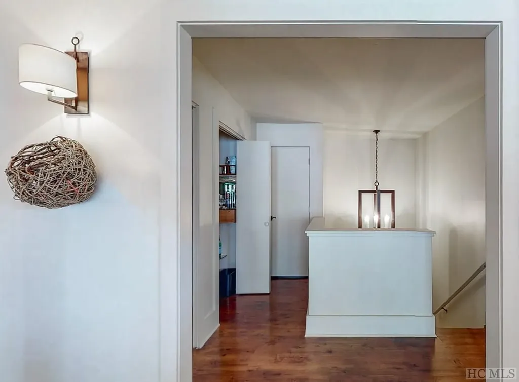 34 Spruce Lane Highlands NC 28741