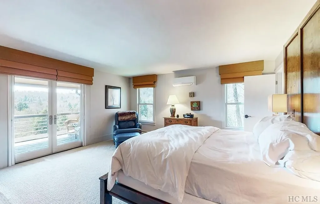 34 Spruce Lane Highlands NC 28741