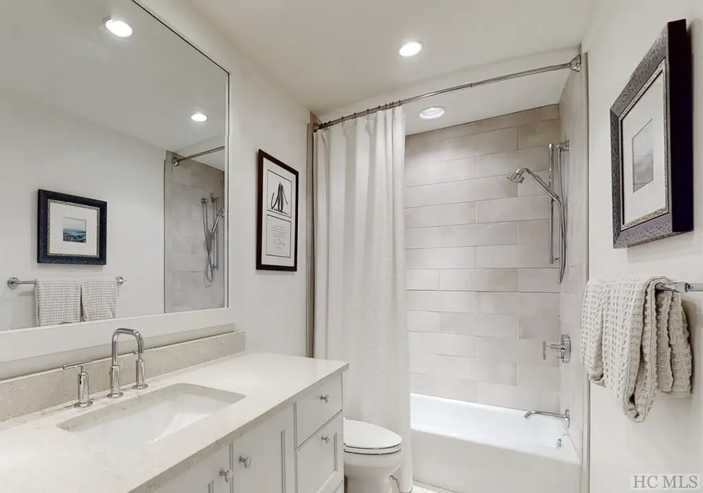 34 Spruce Lane Highlands NC 28741