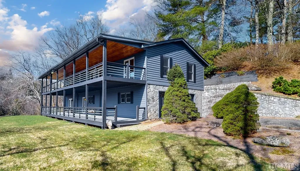 34 Spruce Lane Highlands NC 28741