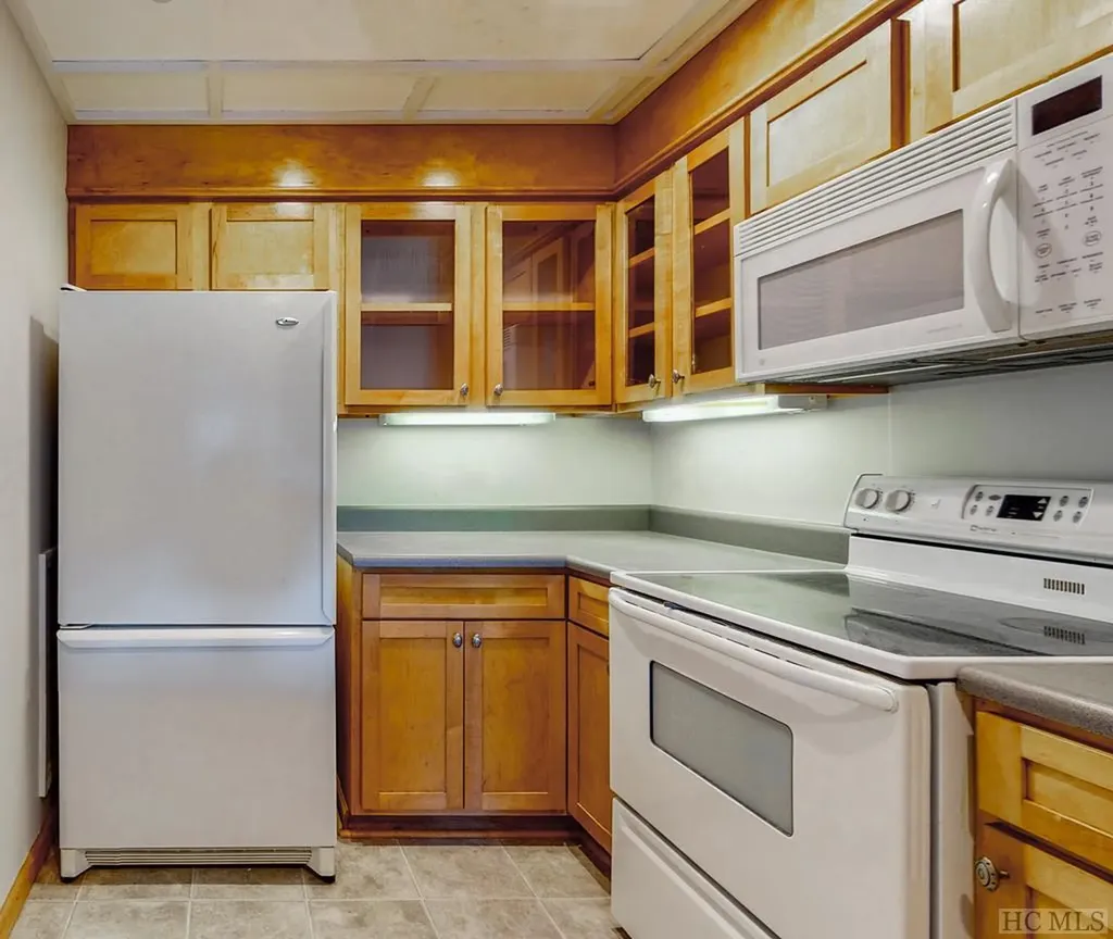34 Spruce Lane Highlands NC 28741