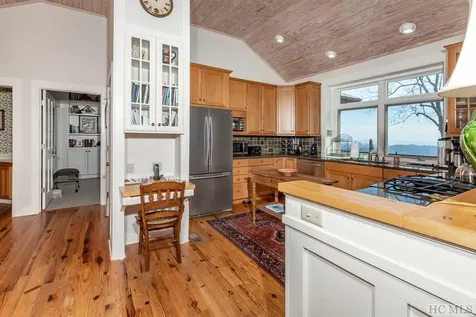 562 Panther Ridge Road Lake Toxaway NC 28747