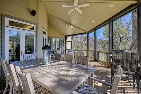 113 Lake Court Highlands NC 28741