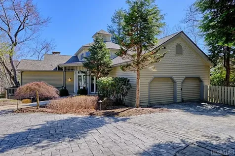 113 Lake Court Highlands NC 28741