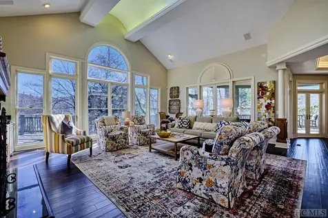 113 Lake Court Highlands NC 28741