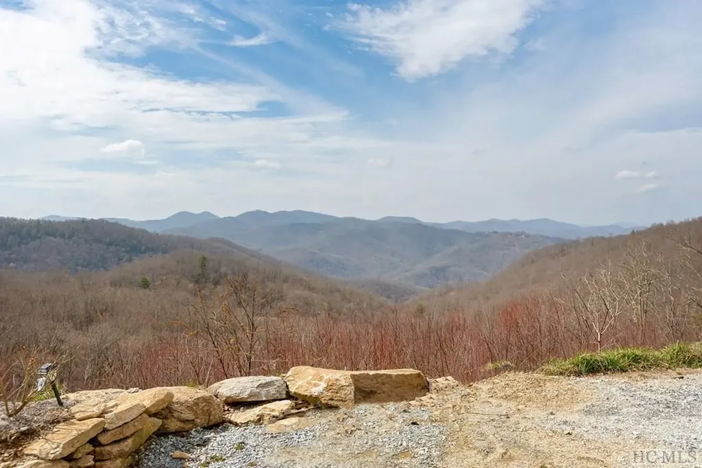 76 Stardust Way Glenville NC 28736