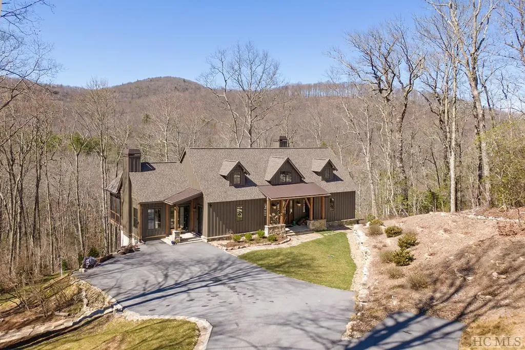 83 Settlers Rest Road Glenville NC 28736