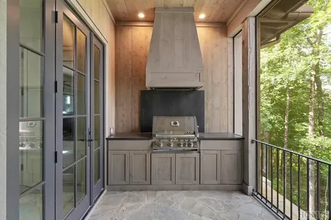 346 Triple Farm Cashiers NC 28717