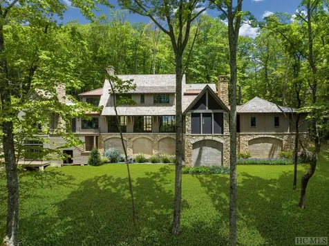 346 Triple Farm Cashiers NC 28717