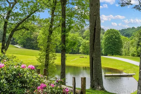 346 Triple Farm Cashiers NC 28717