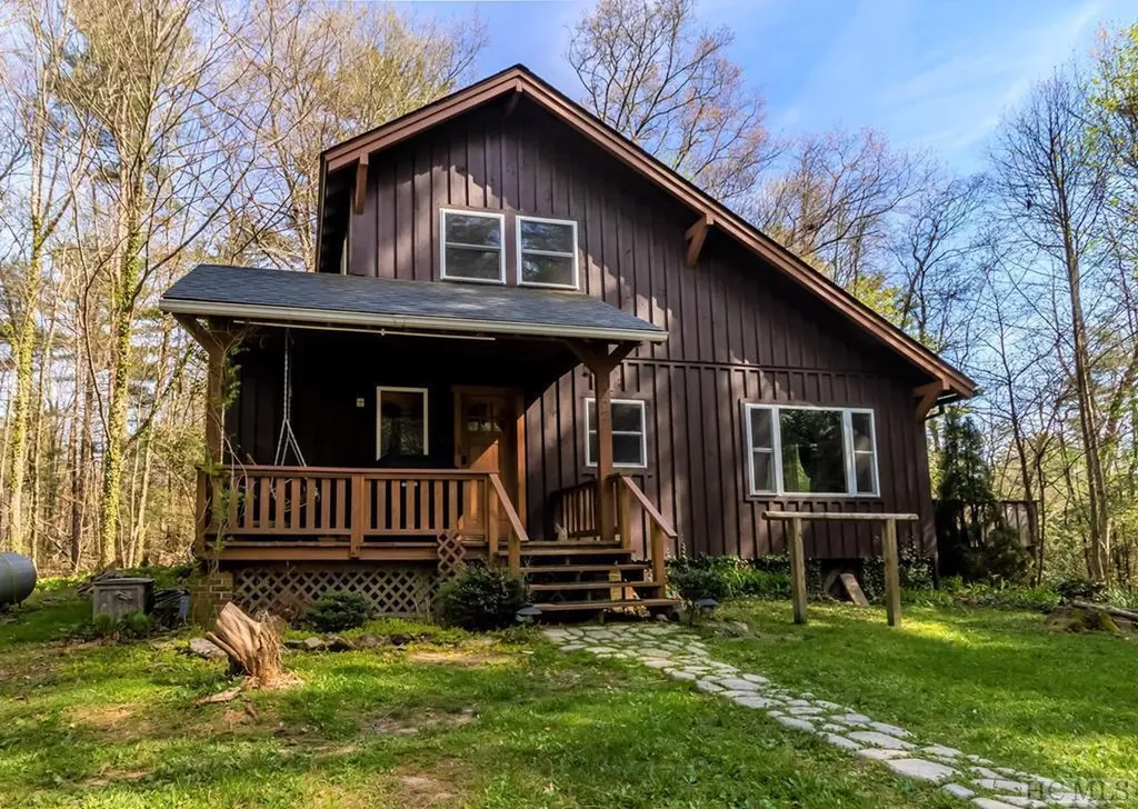 452 Wayfaring Road Cashiers NC 28717